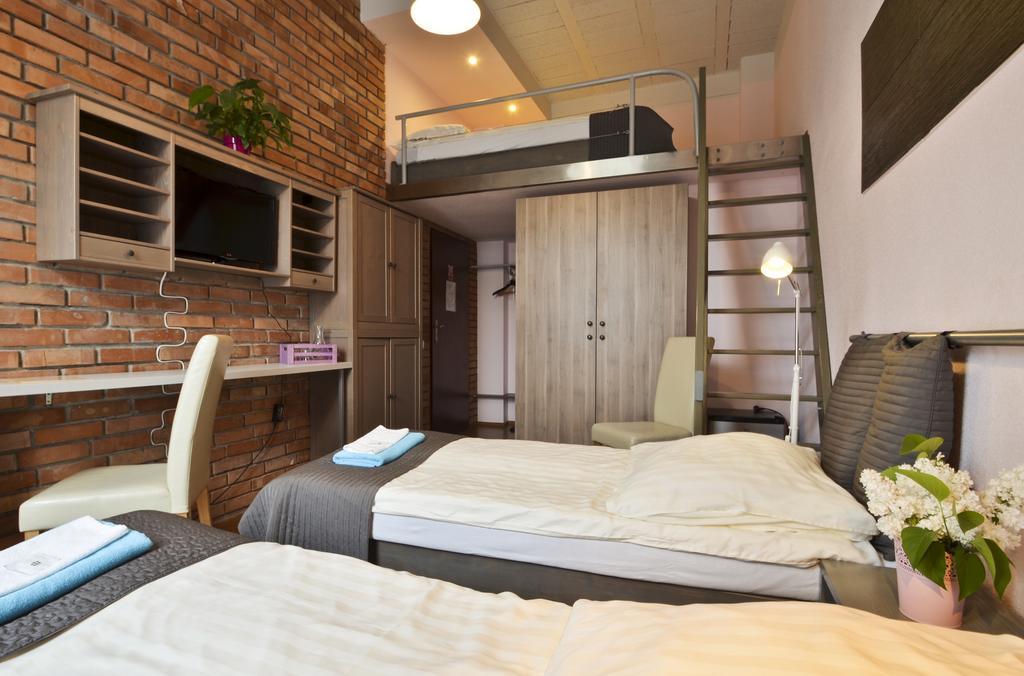 Bed&Breakfast Mikunda Chrzanów Rum bild