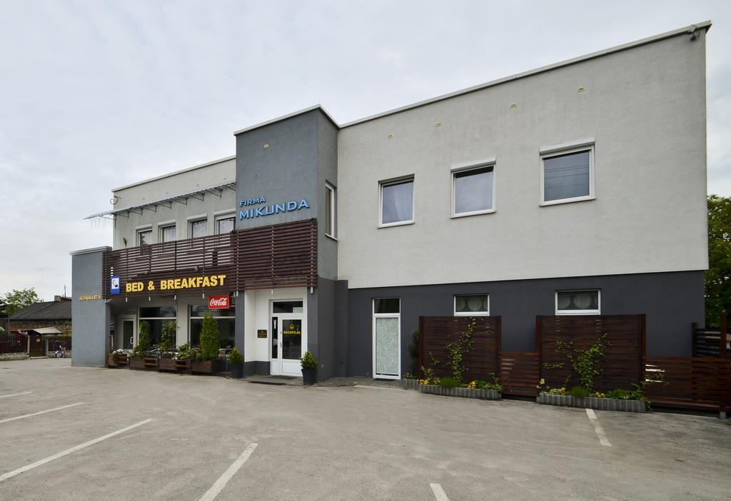 Bed&Breakfast Mikunda Chrzanów Exteriör bild