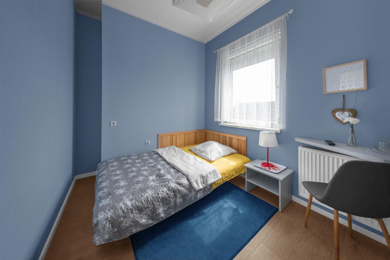 Bed&Breakfast Mikunda Chrzanów Exteriör bild